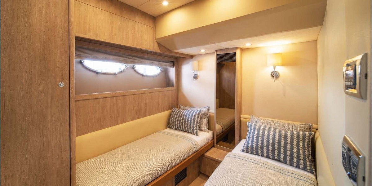 Аренда яхты Princess 62 DIAL в Миконосе